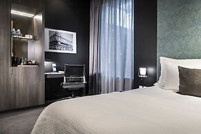 The Melbourne Hotel