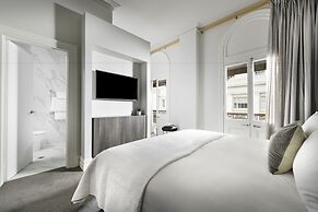 The Melbourne Hotel