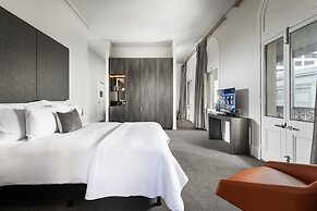 The Melbourne Hotel