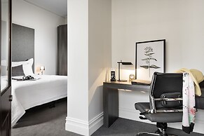 The Melbourne Hotel