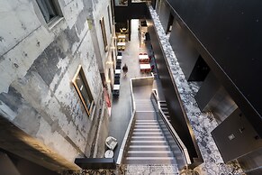 The Melbourne Hotel