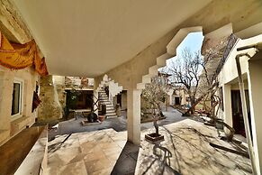 Peri Cave Hotel