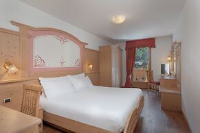 Beverly Alps Hotel & Spa