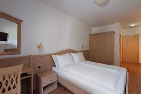 Beverly Alps Hotel & Spa