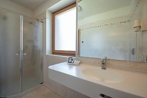 Beverly Alps Hotel & Spa