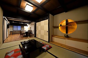 Machiya Kamo River 7