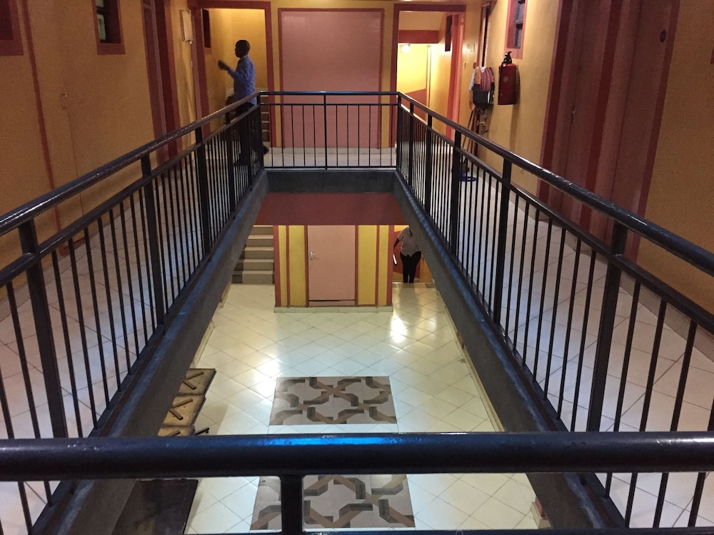 Nyam Hotel
