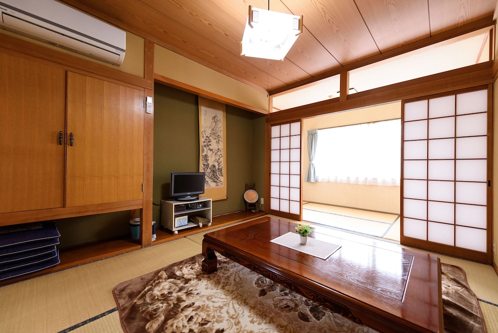 Yufuin Onsen Ryokan Jinnouchi