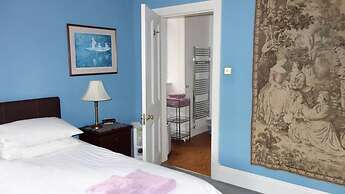 Claremont House B&B