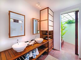 Cocoâ Cove Resort