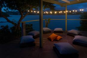 Cocoâ Cove Resort