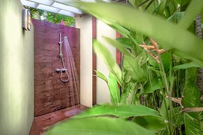 Cocoâ Cove Resort