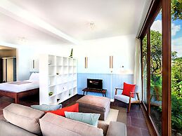 Cocoâ Cove Resort