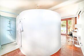 Cocoâ Cove Resort