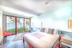 Cocoâ Cove Resort