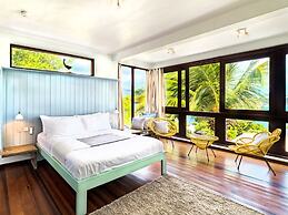 Cocoâ Cove Resort