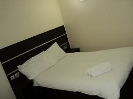 New Globe Hotel