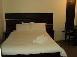 New Globe Hotel