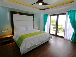Manarra Seaview Resort