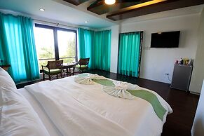 Manarra Seaview Resort