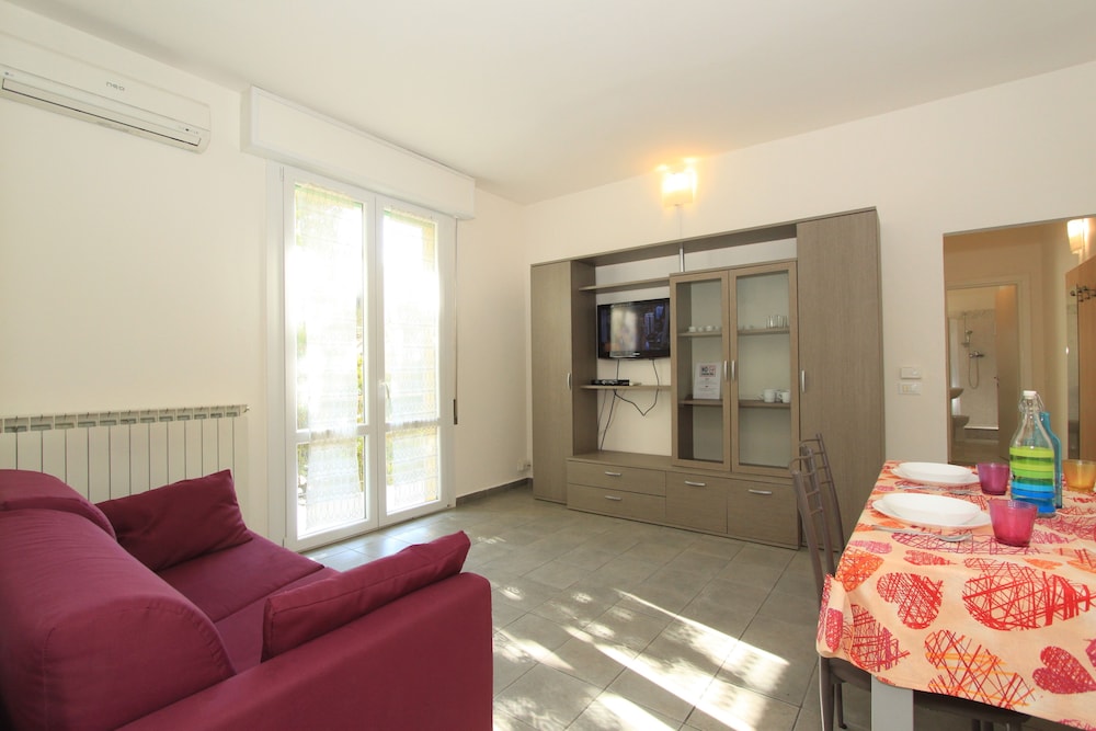 Villa Pineta Apartments