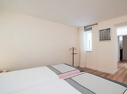 Lis Apartments
