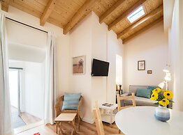 Lis Apartments