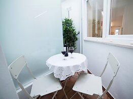 Lis Apartments