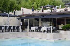 La Villa Resort