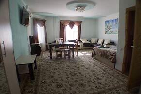 Hotel Syurpriz 1