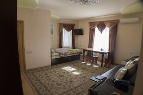 Hotel Syurpriz 1