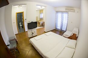 SMS Apartments