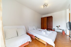 SMS Apartments