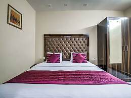 OYO 2807 Hotel Crosswinds Residency