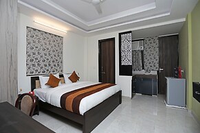 OYO 10581 Platinum Residency
