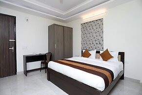 OYO 10581 Platinum Residency