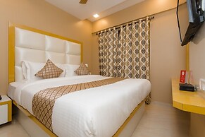 OYO 11720 Gold Coast Inn