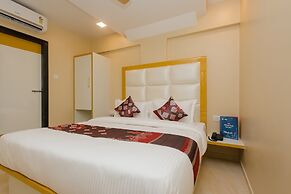 OYO 11720 Gold Coast Inn