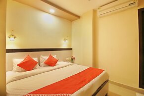 OYO 10551 Hotel RJ Grand