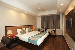 OYO 11451 The Avenue residency