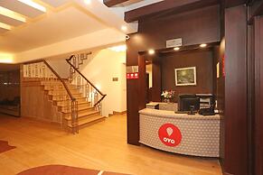 OYO 11451 The Avenue residency