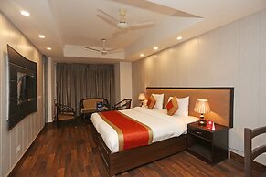 OYO 11451 The Avenue residency