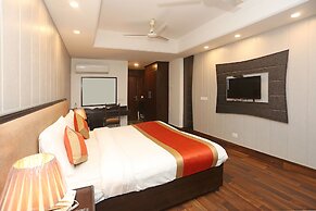 OYO 11451 The Avenue residency
