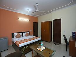 OYO 542 Kalkaji Residency Bnb
