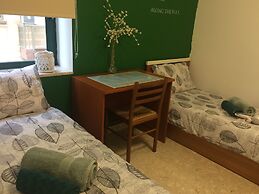 Maltese Rooms