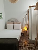 Cactus Host