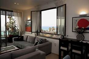 Panoramic Ocean View 1 min From the Sea