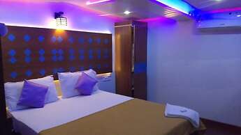 Jct Houseboats
