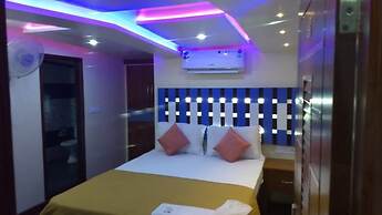 Jct Houseboats
