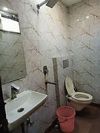 Hotel Amba Deluxe